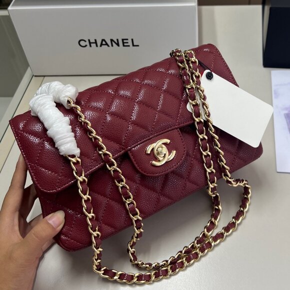 Chanel Handbags, Chain Bags - Picture 1 of 9